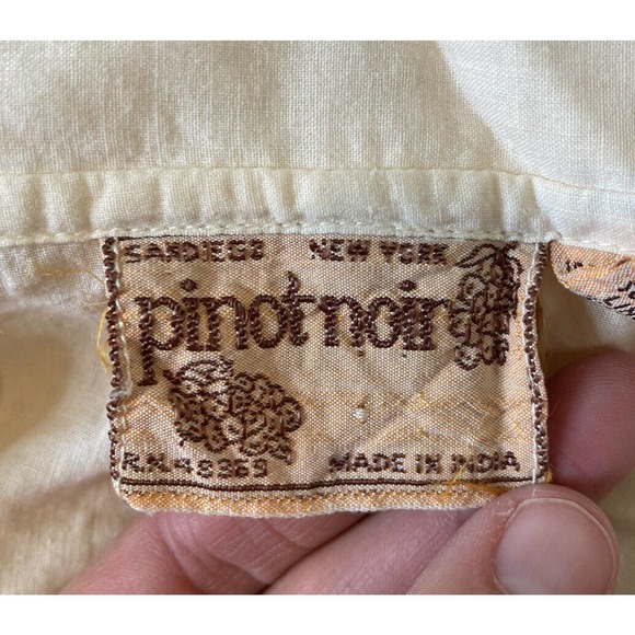 VTG Pinot Noir Button Front Embroidered Blouse M - Picture 3 of 7